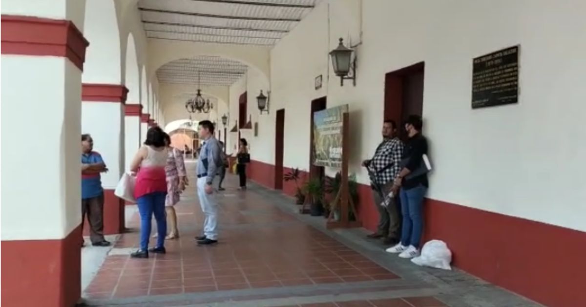 Catean ayuntamiento de Cuautla por supuesto mal manejo de recursos