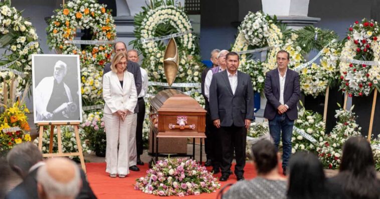 homenaje vitor manuel contreras-min