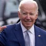 (VIDEO): Joe Biden sufre caída en evento