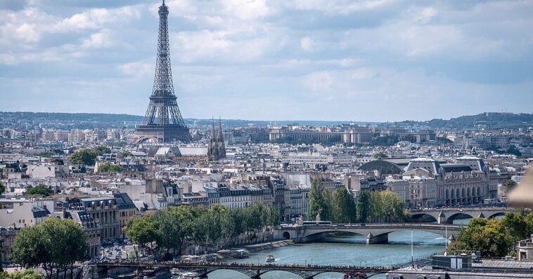 Detiene a dos hombres por presunto delito sexual contra turista mexicana en París