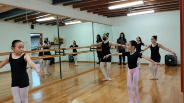 Egresa primera generación de la escuela de iniciación artística del INBAL