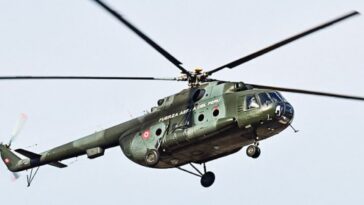 Helicóptero militar de Perú