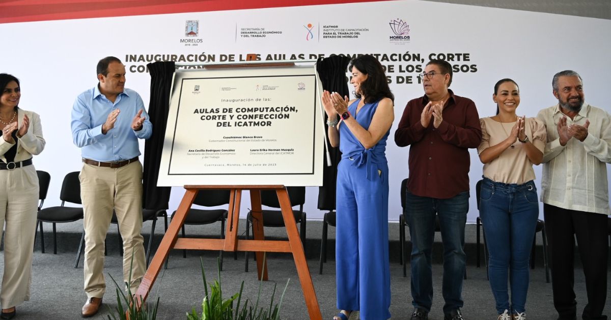 Inauguran aulas de Computación y Corte Confección de ICATMOR