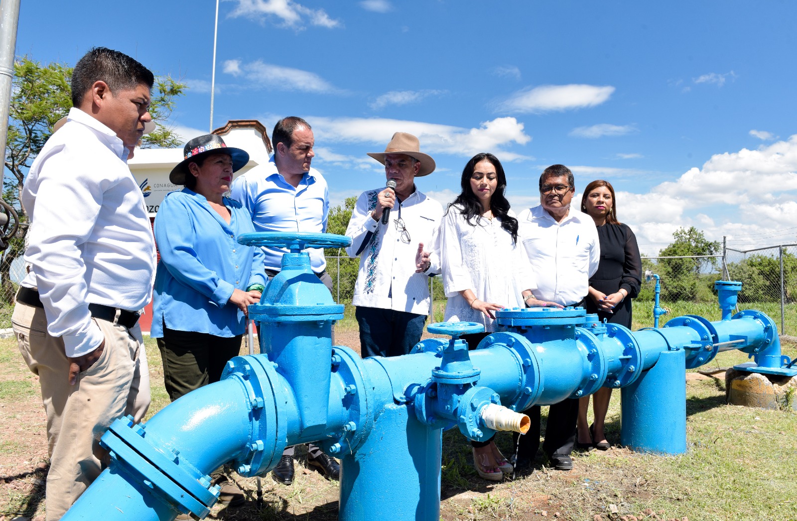 Gobernador de Morelos hace entregad de obras públicas en Hueyapan y Zacualpan de Amilpas