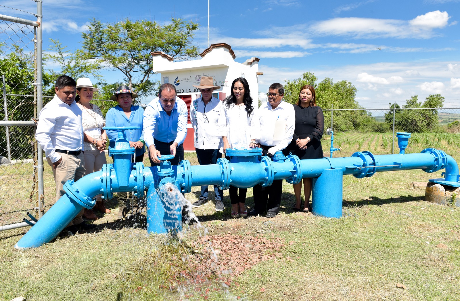 Gobernador de Morelos hace entregad de obras públicas en Hueyapan y Zacualpan de Amilpas