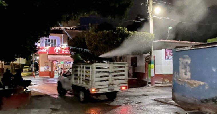 Fumigan contra el dengue en Tlaltizapán