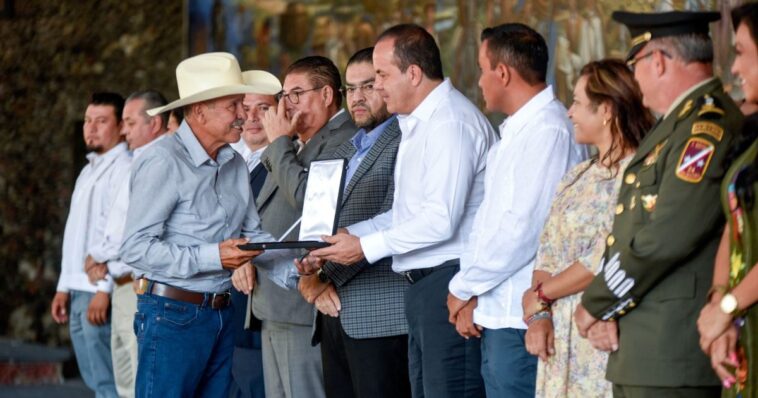Cuauhtémoc Blanco hace entrega de la Medalla “Emiliano Zapata Salazar” 2023