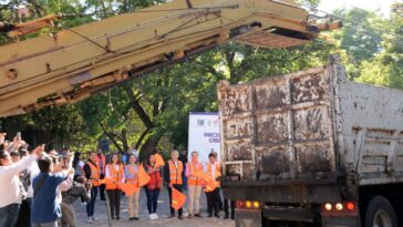 Dan banderazo de arranque a los trabajos de pavimento asfáltico en Calzada de los Reyes