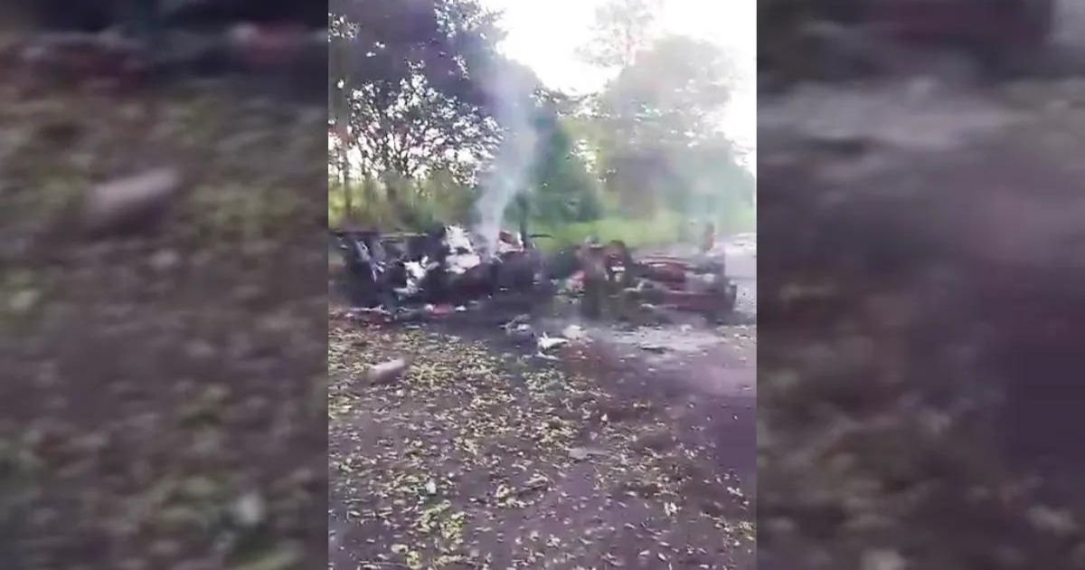 Queman camioneta de cortadores de limones en Michoacán
