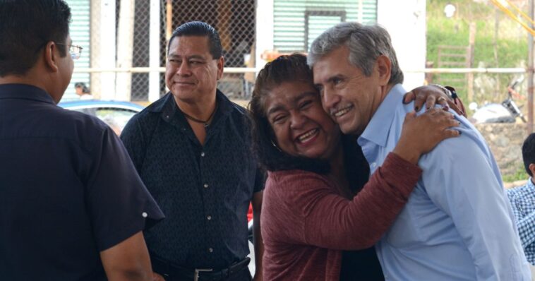José Luis Urióstegui en la colonia El Universo