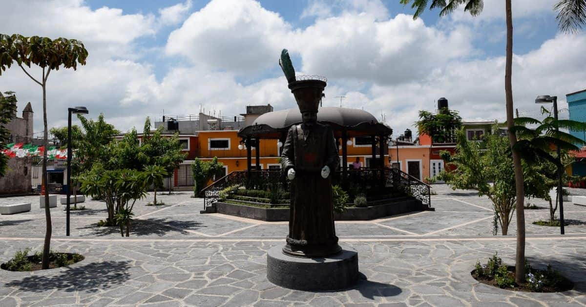Entrega Cuauhtémoc Blanco renovación de Plaza Cívica en Atlatlahucan. Noticias en tiempo real
