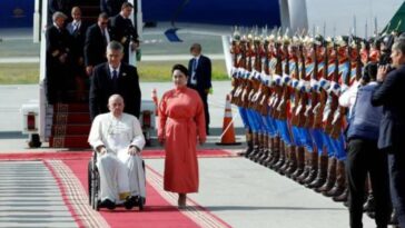 Papa Francisco arriba al país de Mongolia