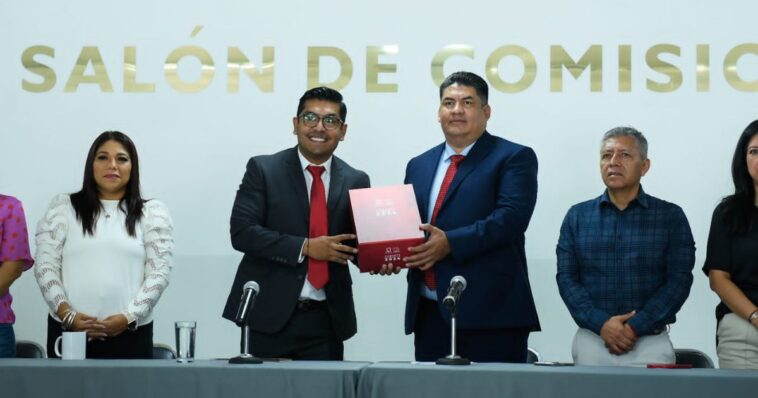 Presentan Paquete Económico 2024 al Congreso de Morelos