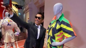 Uniforme de Jorge campos es exhibido en Paris