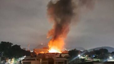 (VIDEO): Incendio en almacén del IMSS en Azcapotzalco