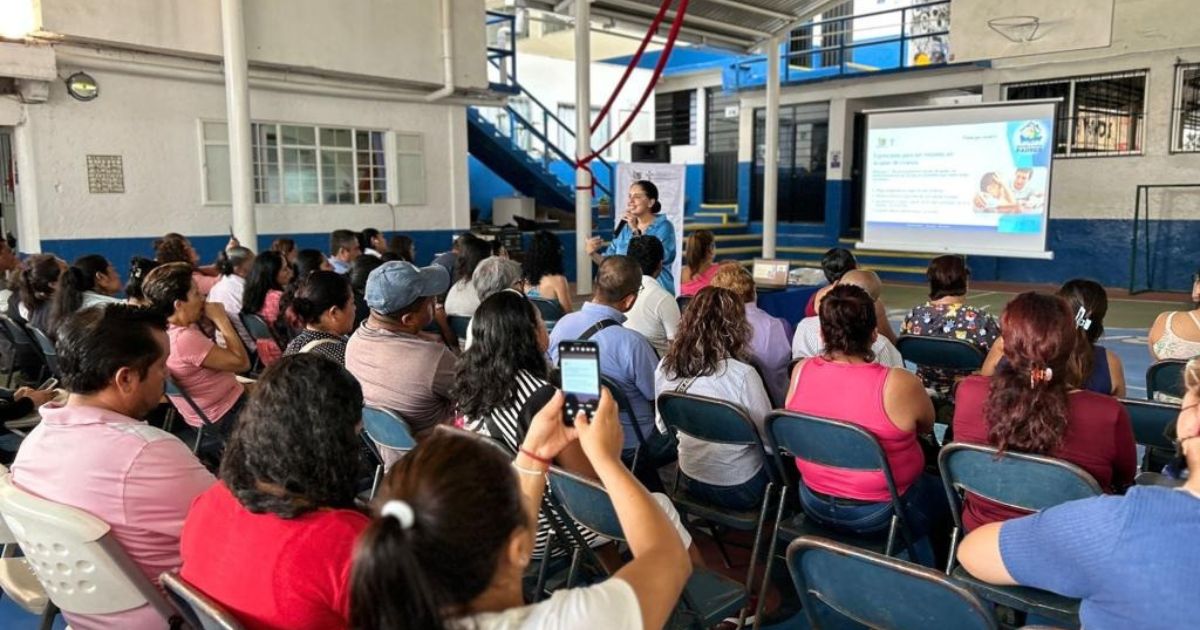 Ayuntamiento de Cuernavaca lleva a cabo el programa “Escuela para Padres"
