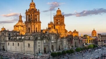 Catedral Metropolitana de la CDMX es fumigada