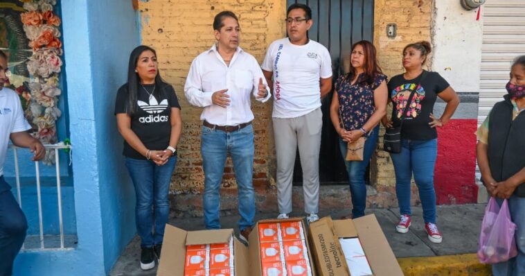 Contribuyen a mejorar la iluminación en la colonia Mina 5 de Chipitlán