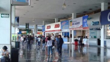 Dan 50 % de descuento a estudiantes durante en todo el año en autobuses federales