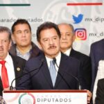 diputados donan dinero a ACAPULCO