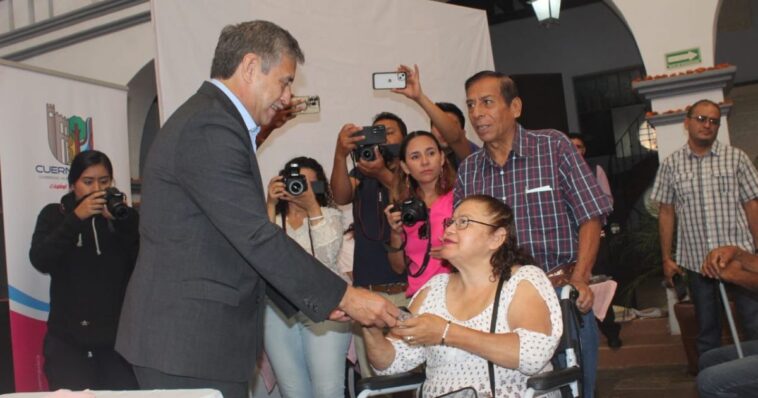 Hacen entrega de lentes graduados de manera gratuita