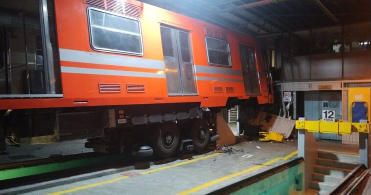 Tren se estrella con el área de talleres de la estación El Rosario