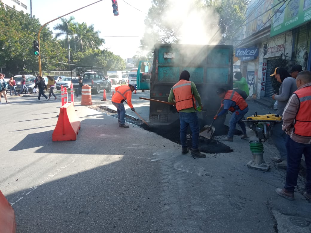 Avanza obras de red de agua y pavimentación en Estrada Cajigal y Plan de Ayala