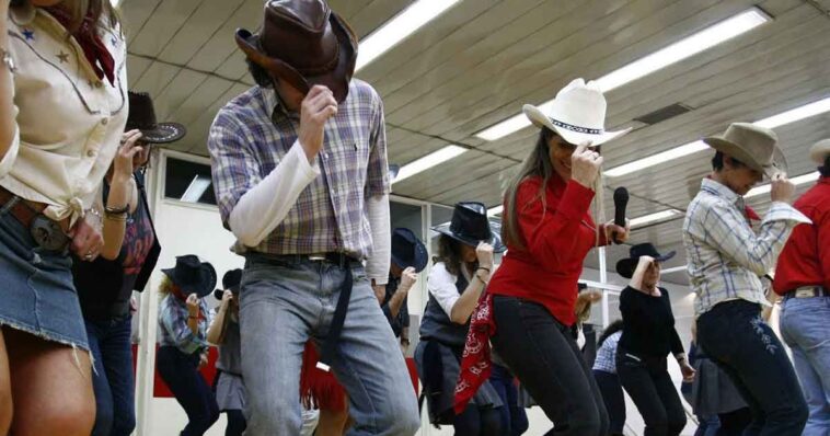 baile masivo de Payaso de rodeo