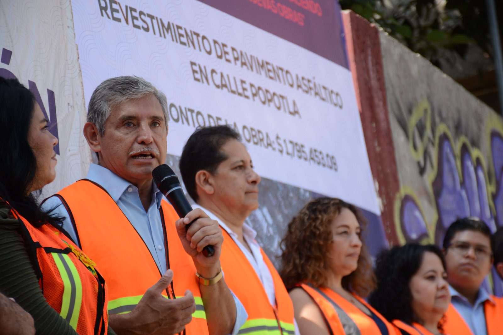 Cumple Urióstegui con rehabilitación de calle Popotla en Tetela del Monte