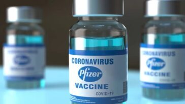 Esta es la razón de que las vacunas Pfizer y Moderna se quedan sin registro