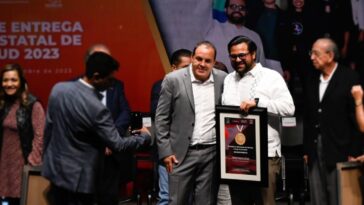 Gobernador de Morelos encabeza ceremonia de Premio Estatal de la Juventud 2023