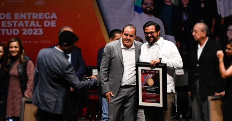 Gobernador de Morelos encabeza ceremonia de Premio Estatal de la Juventud 2023