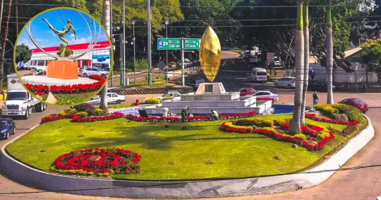 Planta Ayuntamiento de Cuernavaca Nochebuenas en espacios públicos