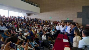 Recibe Congreso del Estado peticiones del SNTE