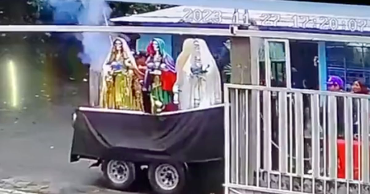 (VIDEO): Explota una caravana a la “Santa Muerte”