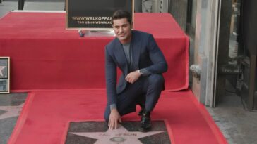 Recibe Zac Efron estrella en Paseo de la Fama de Hollywood