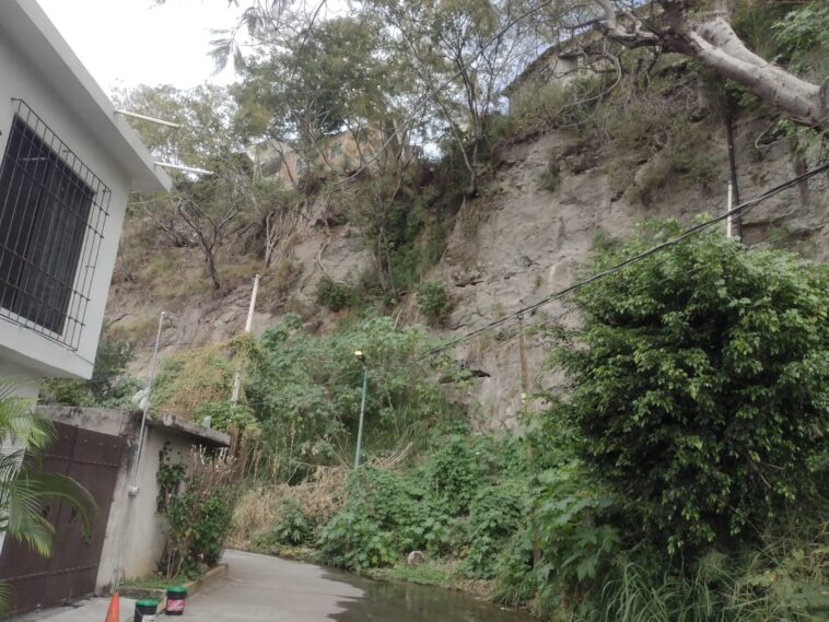 Registran daños en inmuebles de Cuernavaca por sismo