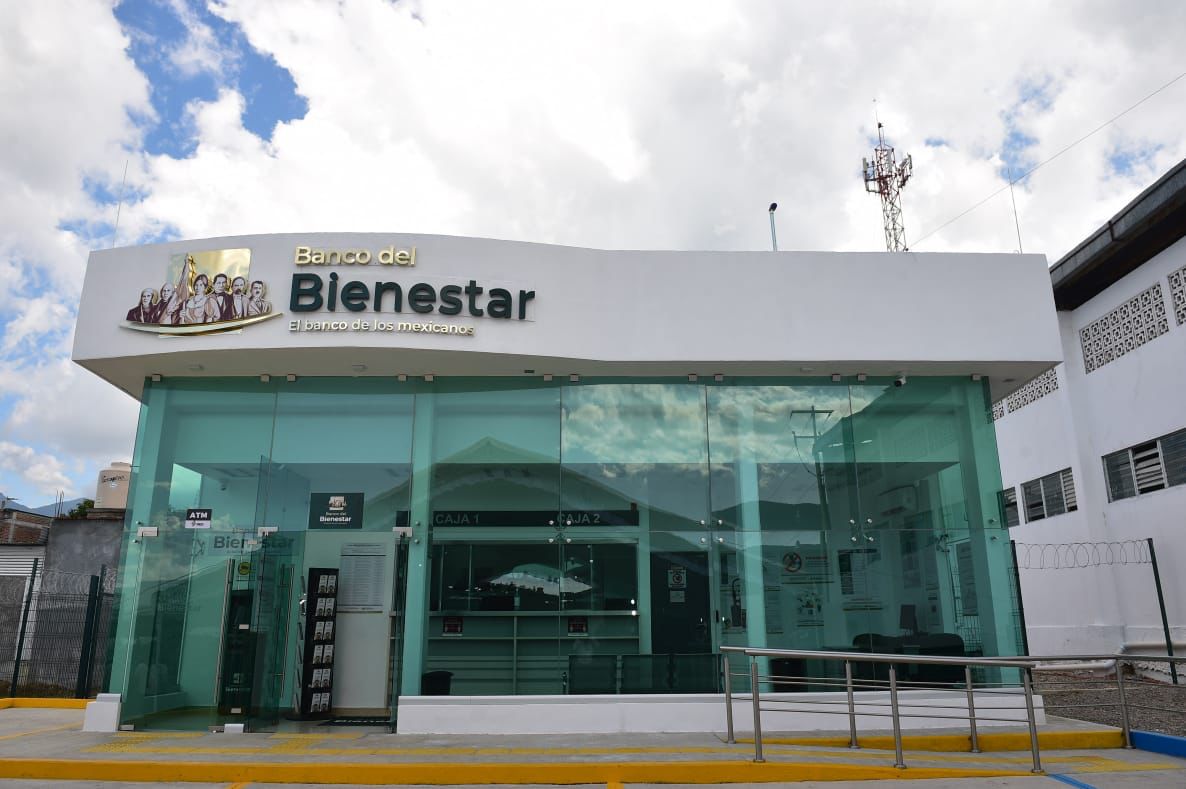 ¿Cuánto cobran de comisión por retirar Pensión Bienestar en otros bancos?