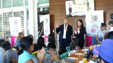 DIF Cuernavaca organiza desayuno para familias de distintas colonias
