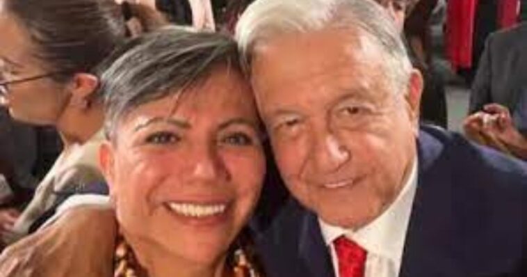 Salma Luevano firmas AMLO