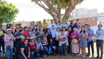 Arranca colocación y sustitución de luminarias en colonia Universo