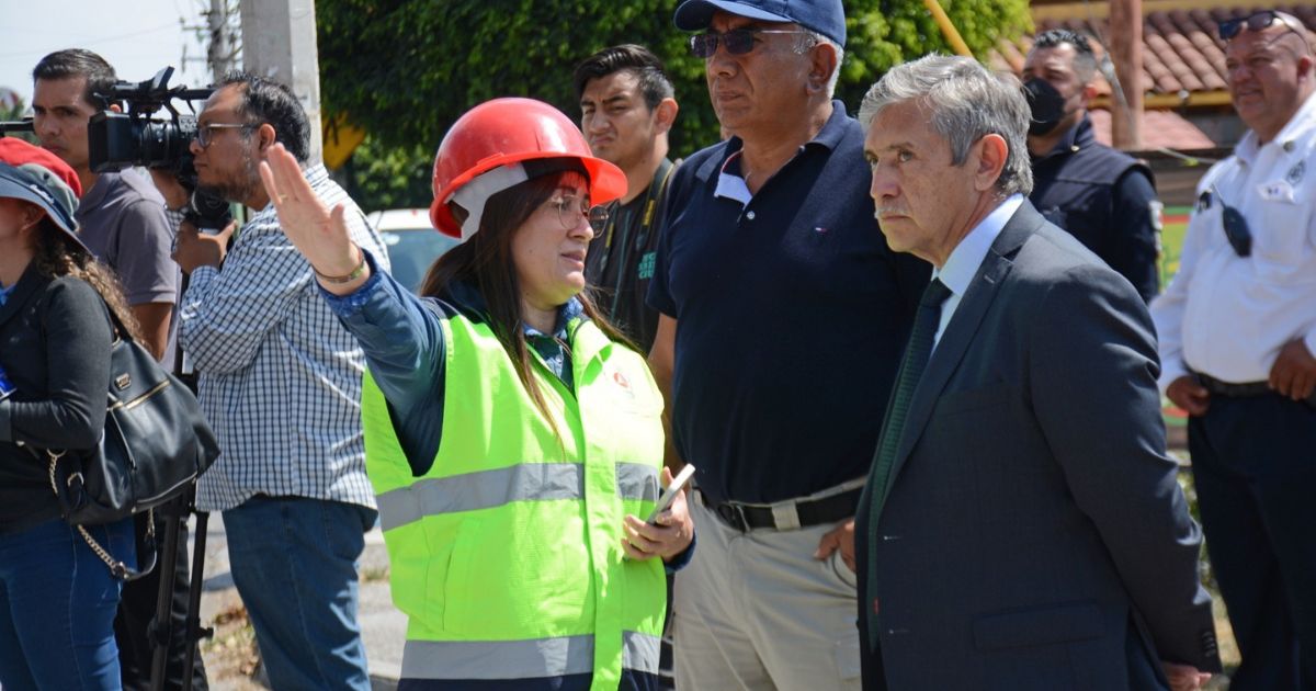 Ayuntamiento de Cuernavaca atiende colapso de barda en Río Mayo