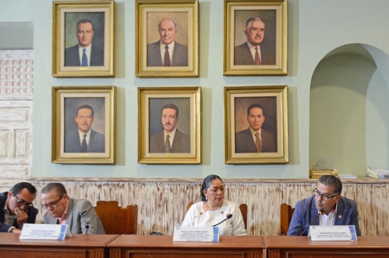 Analizan incorporación de la base trabajadora al Infonavit