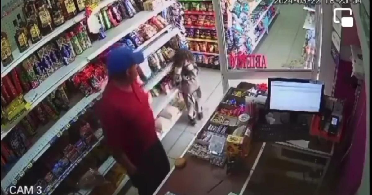 Capturan a hombre que golpeó a menor en tienda de San Luis Potosí. Noticias en tiempo real