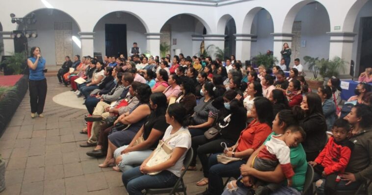 Dan inicio a las pláticas de “Escuela para padres” en Cuernavaca