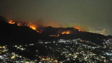 Suspenden clases en Acapulco tras incendios