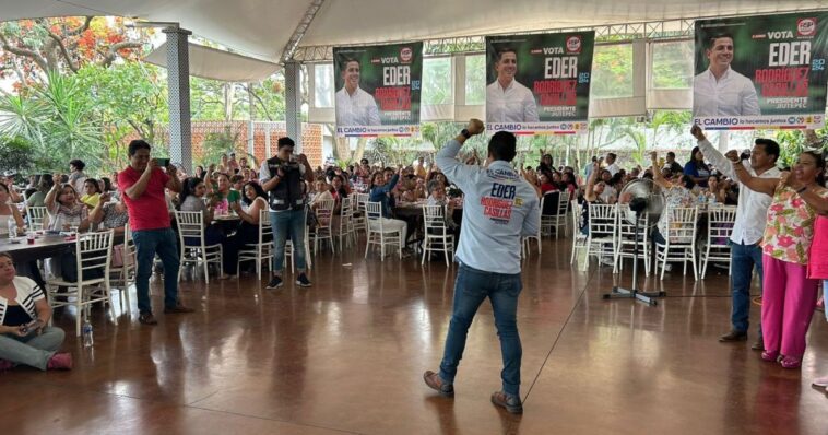 Eder Rodríguez Casillas celebra el Día de las Madres