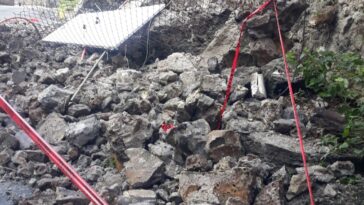 cae barda en Lomas de cortés
