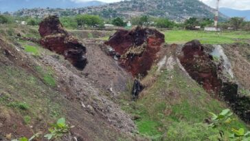 Incrementa emisión de gases tóxicos en mina de Tezontepec tras lluvias