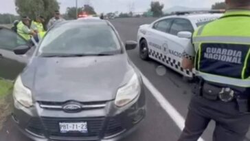 Falsos policías asaltan